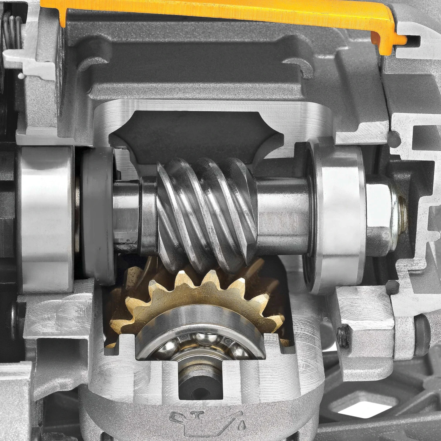 DEWALT 15 -Amp 7-1/4-in Worm Drive Circular Saw 12 DEWALT 15 -Amp 7-1/4-in Worm Drive Circular Saw - Image 12
