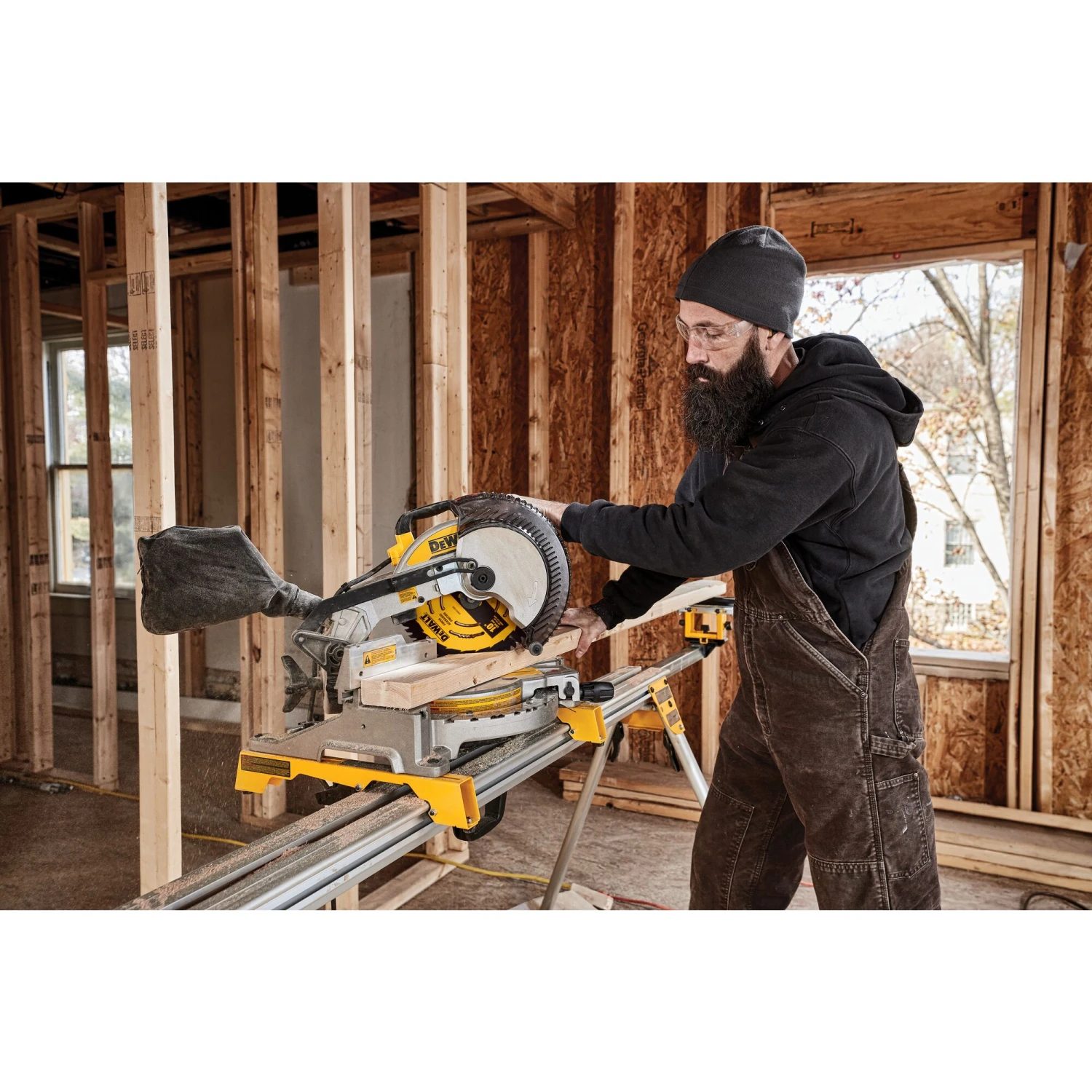 DEWALT 10-in 40 And 60 -Tooth Fine Finish Carbide Miter/Table Saw Blade Set 2 -Pack 7 DEWALT 10-in 40 And 60 -Tooth Fine Finish Carbide Miter/Table Saw Blade Set 2 -Pack - Image 7